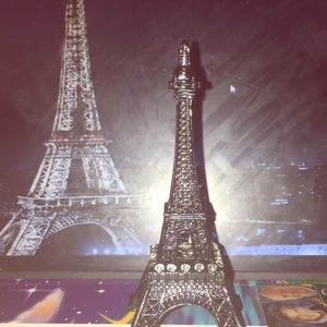 A Eiffel Tower decoration